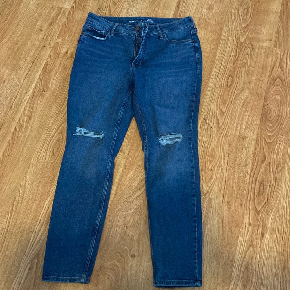Old Navy rockstar super skinny high rise jeans! Barely worn size 12s